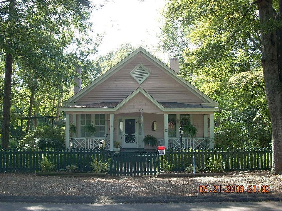 812 Lake Avenue