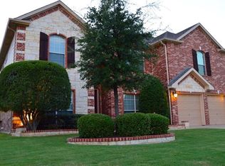 102 Silverwood Dr, Mansfield, TX 76063