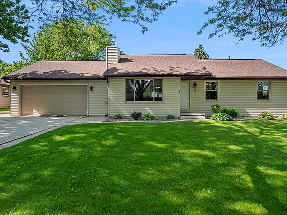 3rd image of 2545 Wildflower Row