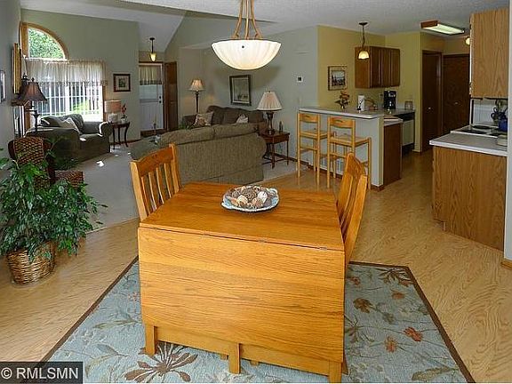 5th image of 176 Primrose Ct