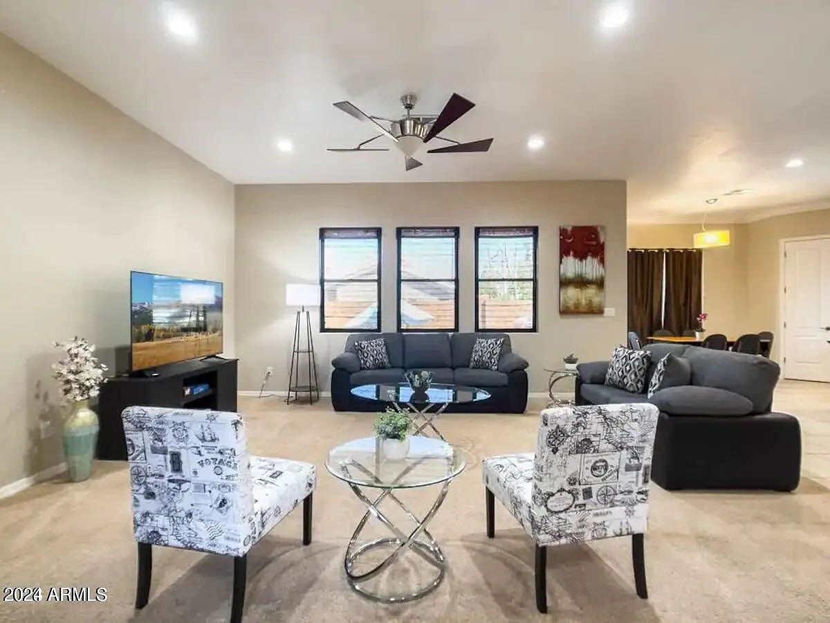 4 bed, 2203 sqft, $3,500 — Photo 3