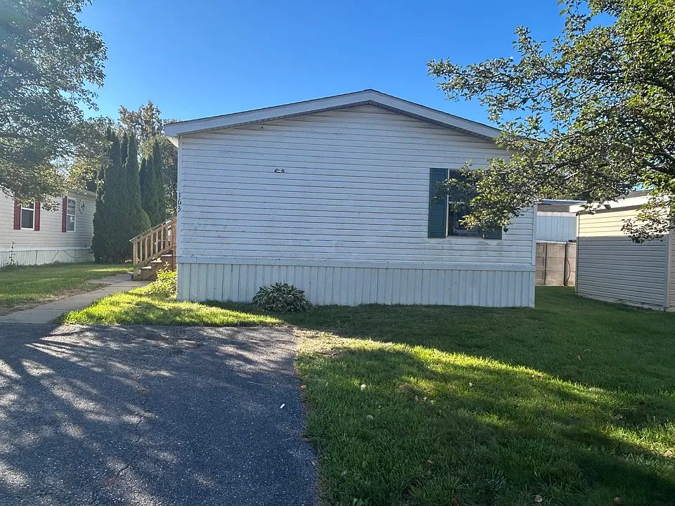 351 N Squirrel Rd #163