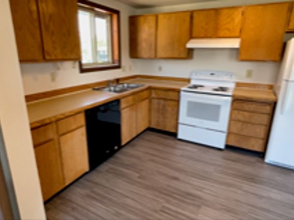 3rd image of 1526 W Koch St APT 4