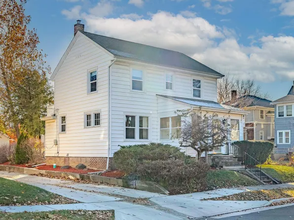 112 Lexington Ct, Fort Wayne, IN 46806