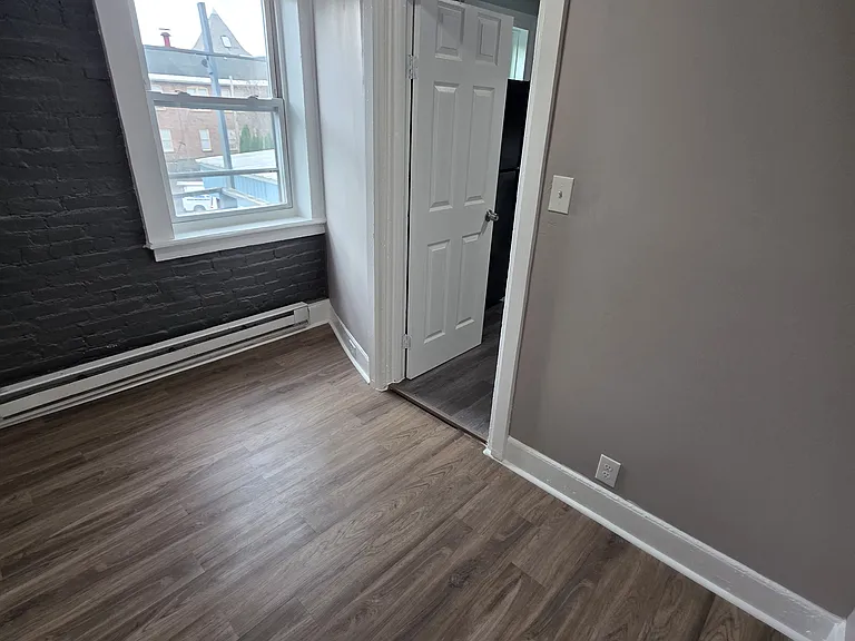 533 Broadway #5 — Photo 9