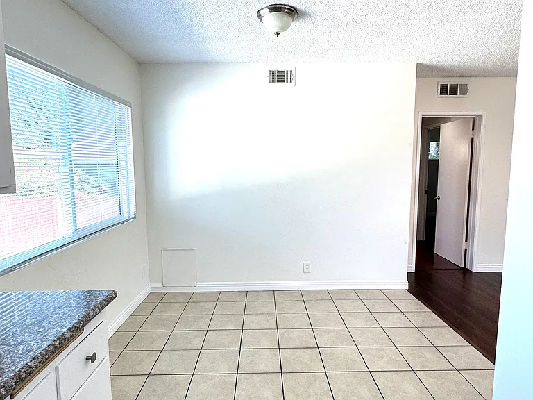 99 N Hermosa Ave #E — Photo 6