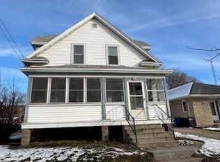 702 Washington Ave, Oshkosh, WI