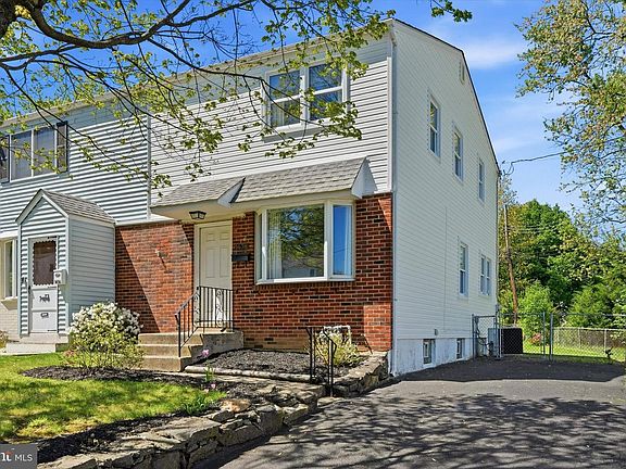 2nd image of 1438 Hallman Rd