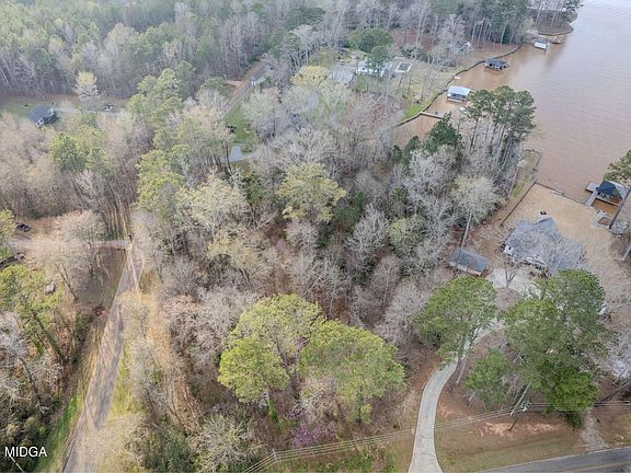 4th image of 109 Collins Rd NW