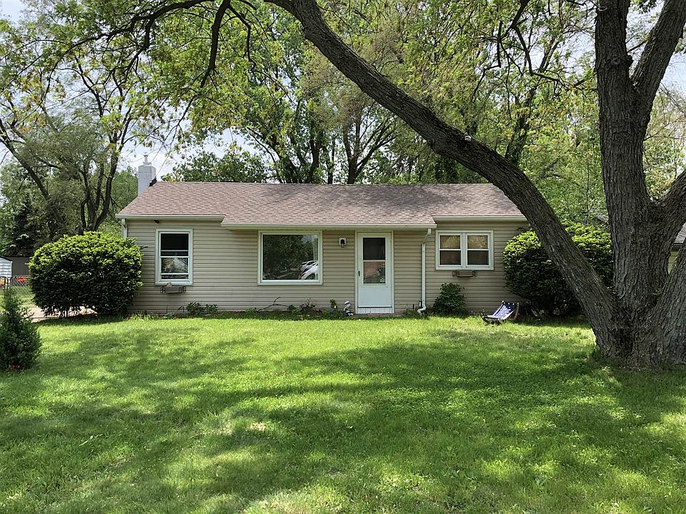 1st image of 2534 Barclay Ave