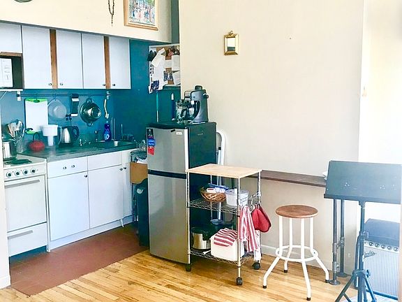 2nd image of 252 W 136th St APT 3R