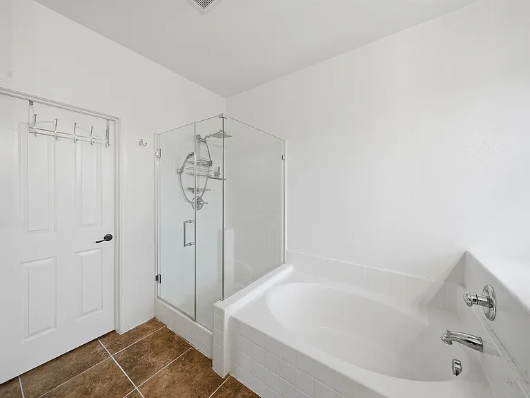 12175 W Chase Ln — Photo 27