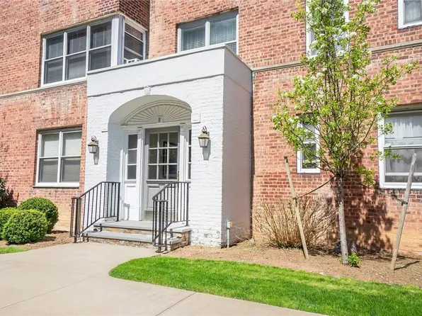 1 Bronxville Road #2T, Bronxville, NY 10708