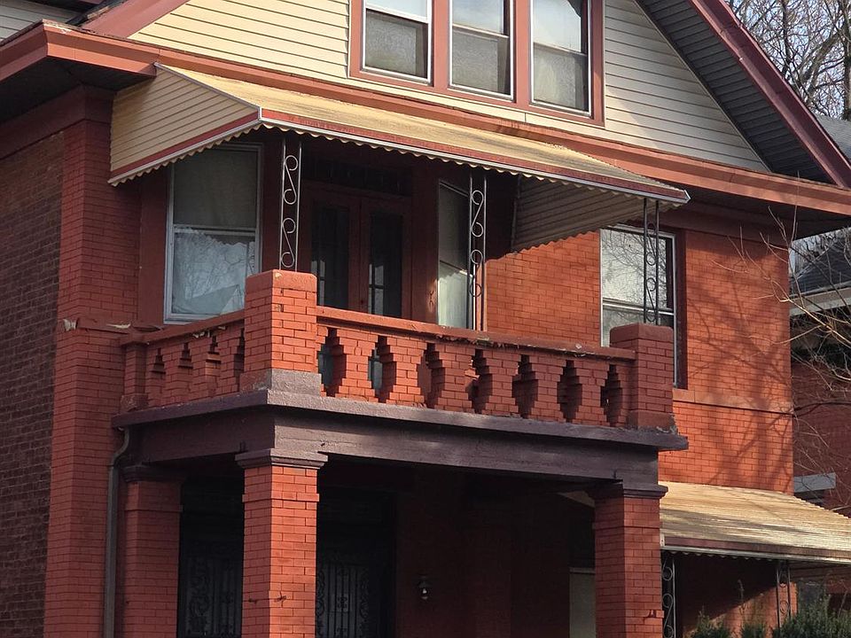 2nd image of 2228 Maplewood Ave