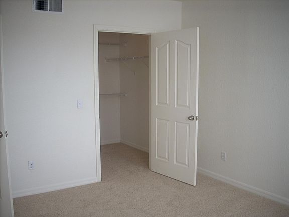 4th image of 1675 Lakemont Ave APT 207