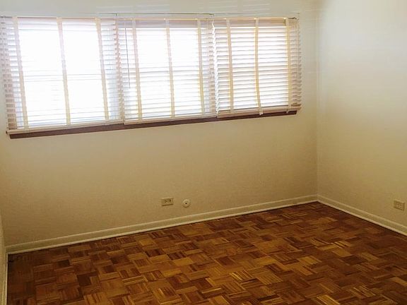 5th image of 5240 Galitz St #206