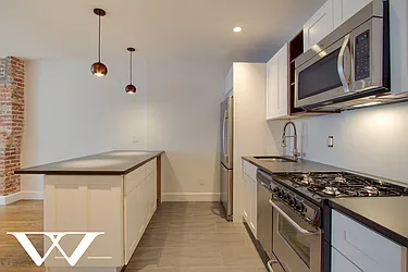 Rented by W Brothers Brokerage LLC