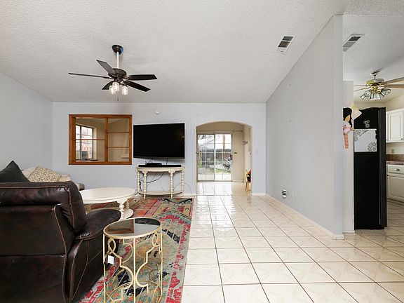 3rd image of 20817 109th St