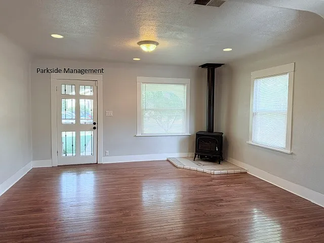 3 bed, 1500 sqft, $2,475 — Photo 3