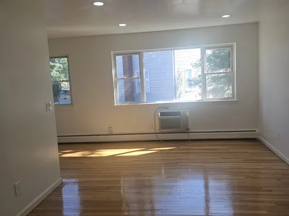 114 River Rd, Bogota, NJ