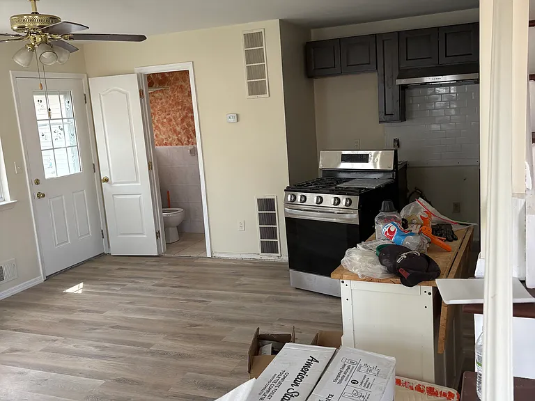 44 Olympia Blvd #R — Photo 15