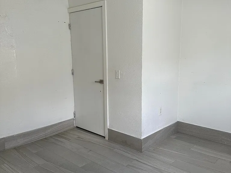 5737 SW 6th St — Photo 10