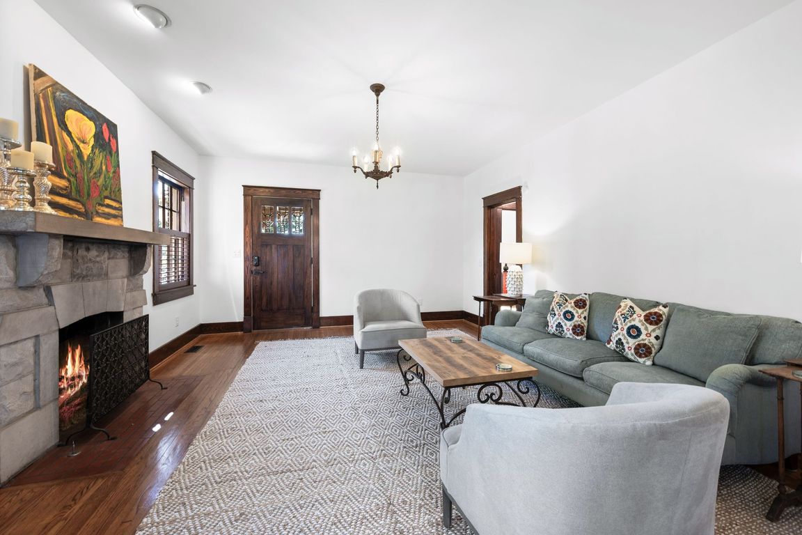 next background image