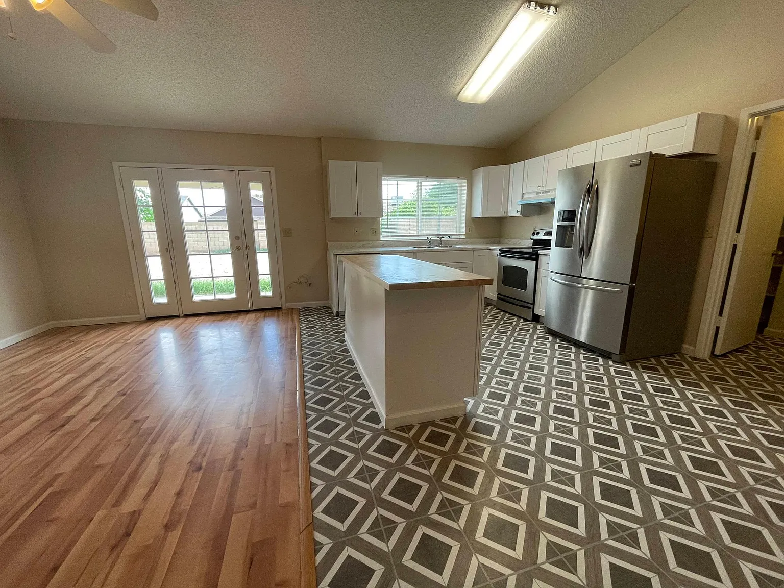 4 bed, 1446 sqft, $2,200 — Photo 4