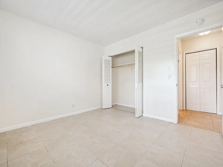 308 Southwind Ct #6 — Photo 17