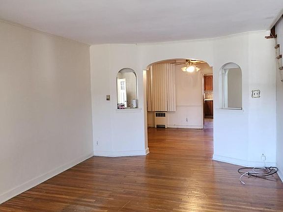 5th image of 1745 E Tulpehocken St