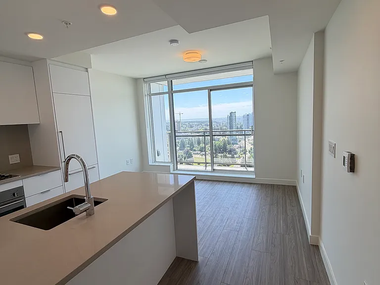 13675 107a Ave #2903 — Photo 4