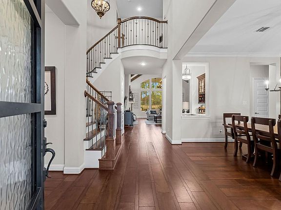 5th image of 33823 Mill Creek Way