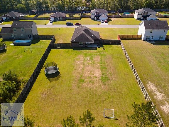 5th image of 152 SE Pine View Dr