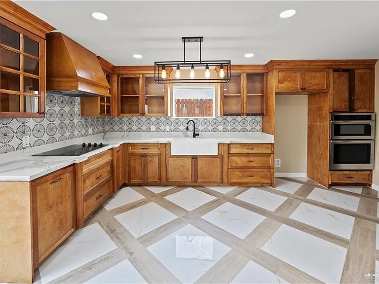 1405 E Karen St #A — Photo 3