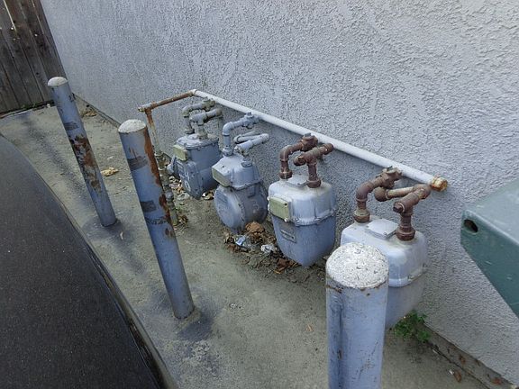 5th image of 1555 E Fairfield St