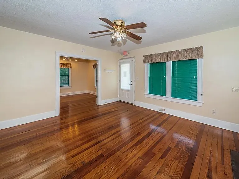 638 E Tarpon Ave — Photo 3