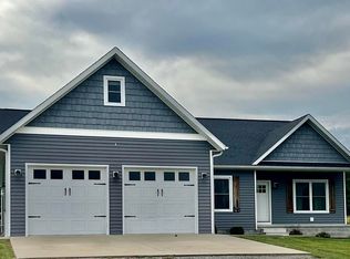 7443 Jilek Dr, Benton, IL 62812