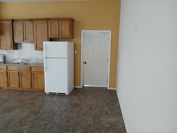 4th image of 708 Thompson Rd APT 1