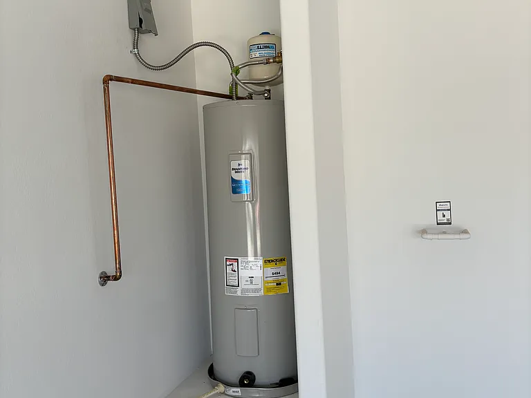 WATER HEATER