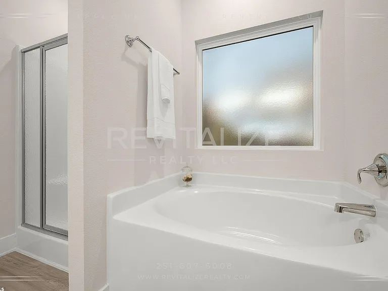 1118 Pheasant Cir — Photo 13