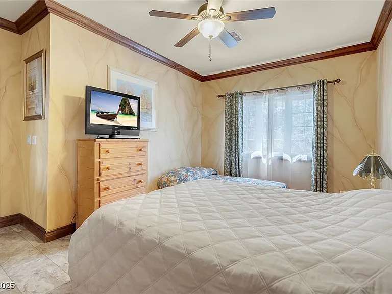 264 Crestview Dr — Photo 69