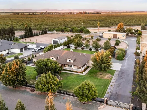 13026 S Valley Crest Dr, Oakdale, CA 95361