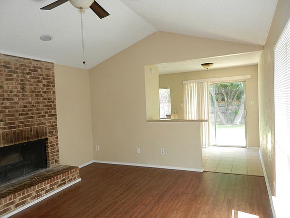 4th image of 1113 Princeton Dr