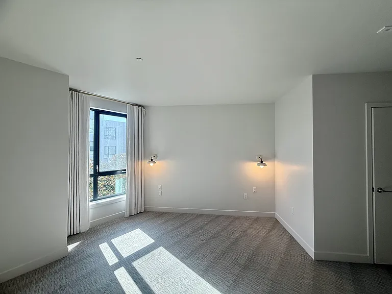 1300 22nd St #319 — Photo 7