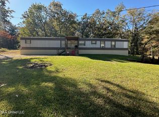 523 Walker Ln, Raymond, MS 39154