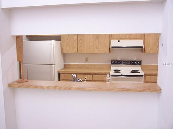 4th image of 8648 Berkley Dr