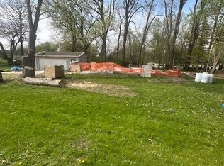 17318 Air Strip Rd, Hudson, IL 61748