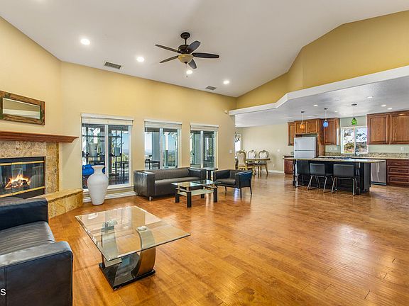 4th image of 15826 E Avenue Y8