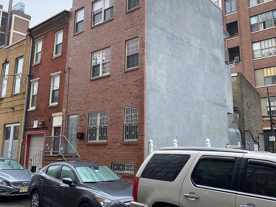 1st image of 1211 Wood St