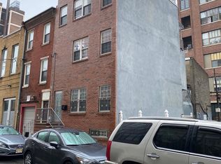 1211 Wood St, Philadelphia, PA 19107